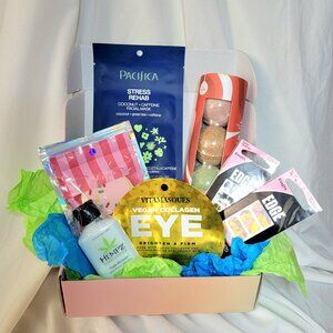 7 Piece Self-Care Beauty Gift Box Bundle – Skincare, Bath & Accessories – NEW